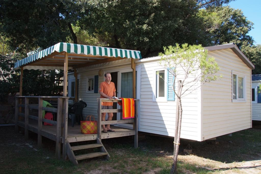 Camping Le Mediterranee Hyeres Exterior photo