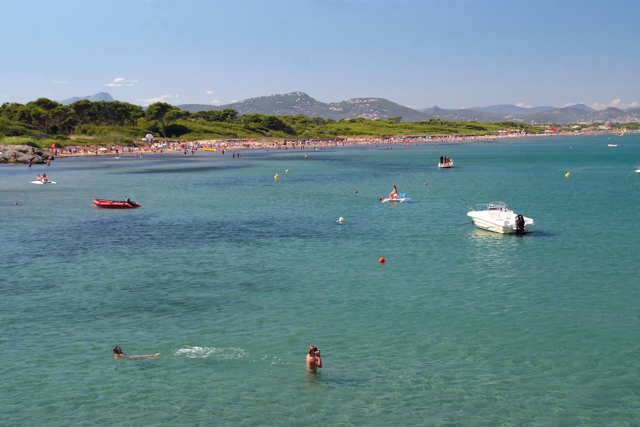 Camping Le Mediterranee Hyeres Exterior photo