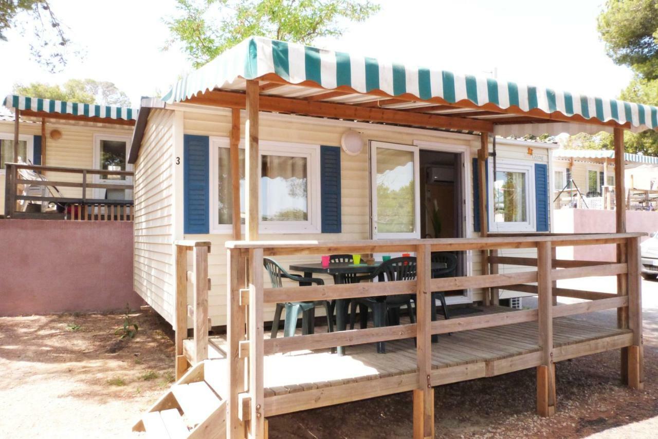 Camping Le Mediterranee Hyeres Room photo